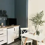 شقة Agate